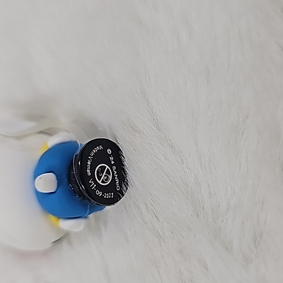 New Original Jibbitz Crocs Charm: Hello Kitty 3D 1 piece - Picture 3 of 3